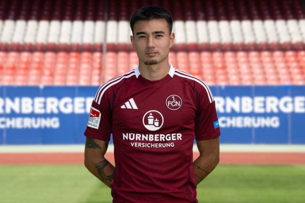 08.07.2024 - 1. FC Nürnberg FCN ( Club ) - 2. Fussball Bundesliga BL - Saison 2024 2025 - Fototermin Porträttermin Vorstellung Präsentation Pressetermin - - Einzelbild Einzelfoto Portrait Porträt Kopfbild - Jens Castrop ( 17, 1. FC Nürnberg FCN )
