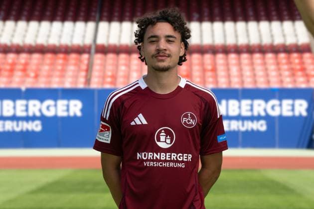 08.07.2024 - 1. FC Nürnberg FCN ( Club ) - 2. Fussball Bundesliga BL - Saison 2024 2025 - Fototermin Porträttermin Vorstellung Präsentation Pressetermin - - Einzelbild Einzelfoto Portrait Porträt Kopfbild - Rafael Lubach (18, 1. FC Nürnberg FCN )