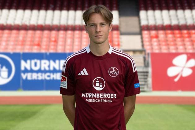 08.07.2024 - 1. FC Nürnberg FCN ( Club ) - 2. Fussball Bundesliga BL - Saison 2024 2025 - Fototermin Porträttermin Vorstellung Präsentation Pressetermin - - Einzelbild Einzelfoto Portrait Porträt Kopfbild - Caspar Jander (20, 1. FC Nürnberg FCN )