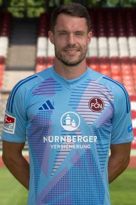 08.07.2024 - 1. FC Nürnberg FCN ( Club ) - 2. Fussball Bundesliga BL - Saison 2024 2025 - Fototermin Porträttermin Vorstellung Präsentation Pressetermin - - Einzelbild Einzelfoto Portrait Porträt Kopfbild - Christian Mathenia (26, 1. FC Nürnberg FCN )
