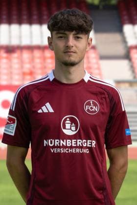08.07.2024 - 1. FC Nürnberg FCN ( Club ) - 2. Fussball Bundesliga BL - Saison 2024 2025 - Fototermin Porträttermin Vorstellung Präsentation Pressetermin - - Einzelbild Einzelfoto Portrait Porträt Kopfbild - Dustin Forkel (34, 1. FC Nürnberg FCN )