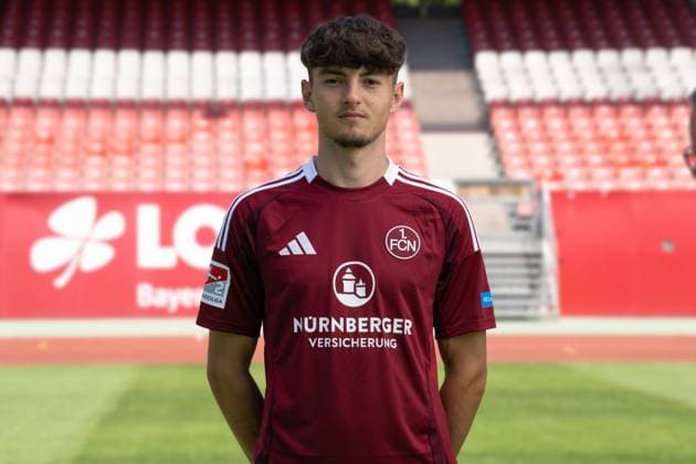 08.07.2024 - 1. FC Nürnberg FCN ( Club ) - 2. Fussball Bundesliga BL - Saison 2024 2025 - Fototermin Porträttermin Vorstellung Präsentation Pressetermin - - Einzelbild Einzelfoto Portrait Porträt Kopfbild - Dustin Forkel (34, 1. FC Nürnberg FCN )