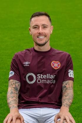 Fußball, Hearts of Midlothian Porträttermin 2024 2025 Heart of Midlothian 24 07 2024. 2024_25 Head Shots Barrie McKay of Hearts profile picture for Heart of Midlothian at Tynecastle Park, Edinburgh, Scotland on 24 July 2024. Edinburgh Tynecastle Park Edinburgh Scotland Editorial use only , Copyright: xMalcolmxMackenzie HeartsxFCx PSI-20050-0018