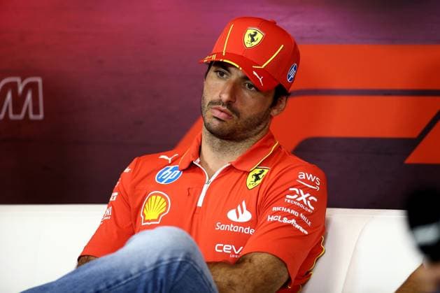 25.07.2024, xsvx, Motorsport FIA Formel 1, Großer Preis von Belgien 2024 emspor, v.l. Pressekonferenz Carlos Sainz (Ferrari) Startnummer 55 (FIA REGULATIONS PROHIBIT ANY USE OF PHOTOGRAPHS as IMAGE SEQUENCES and or QUASI-VIDEO) Spa