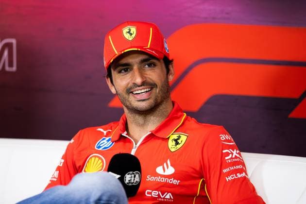 SAINZ Carlos (spa), Scuderia Ferrari SF-24, portrait press conference, PK, Pressekonferenz during the Formula 1 Rolex Belgian Grand Prix 2024, 14th round of the 2024 Formula One World Championship, WM, Weltmeisterschaft from July 26 to 28, 2024 on the Circuit de Spa-Francorchamps, in Stavelot, Belgium - F1 - BELGIAN GRAND PRIX 2024 DPPI Panoramic 240725_R14_BELGIO_DP__F_18254.CR2 -Aprimorado-NR