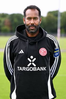 Cheftrainer Daniel Thioune; Fortuna Düsseldorf; 2.BL, Porträttermin 2024 2025
