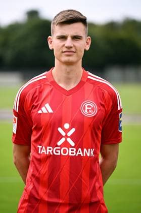 Yannik Engelhardt; Fortuna Düsseldorf; 2.BL, Porträttermin 2024 2025