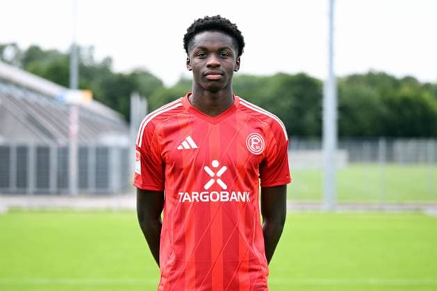 Noah Mbamba; Fortuna Düsseldorf; 2.BL, Porträttermin 2024 2025