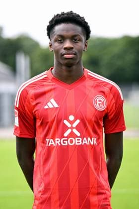 Noah Mbamba; Fortuna Düsseldorf; 2.BL, Porträttermin 2024 2025