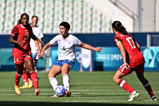 Football JO Paris 2024 JEUX OLYMPICS PARIS 2024 PHOTOPQR LE PROGRES Rémy PERRIN - Saint-Étienne 25 07 2024 - Football JO Paris 2024 -Match de football Jeux Olympiques Paris 2024 Ici au stade Geoffroy Guichard de Saint-Etienne (Loire) Match féminin Canada VS Nouvelle-Zélande Ambiance match et stade - The Paris 2024 Summer Olympic Games, Olympische Spiele, Olympia, OS (Jul 26-Aug 11, 2024).
