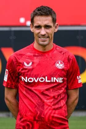 Philipp Klement (1. FC Kaiserslautern, 10), GER, 1. FC Kaiserslautern, 2. Bundesliga, Portraettermin 2024 2025, 25.07.2024. GER, 1. FC Kaiserslautern, 2. Bundesliga, Portraettermin 2024 2025, 25.07.2024. Kaiserslautern