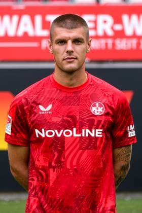 Erik Wekesser (1. FC Kaiserslautern, 13), GER, 1. FC Kaiserslautern, 2. Bundesliga, Portraettermin 2024 2025, 25.07.2024. GER, 1. FC Kaiserslautern, 2. Bundesliga, Portraettermin 2024 2025, 25.07.2024. Kaiserslautern