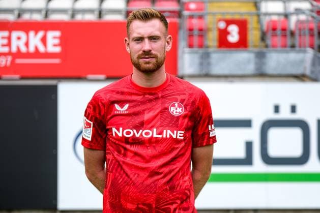 Jannik Mause (1. FC Kaiserslautern, 18), GER, 1. FC Kaiserslautern, 2. Bundesliga, Portraettermin 2024 2025, 25.07.2024. GER, 1. FC Kaiserslautern, 2. Bundesliga, Portraettermin 2024 2025, 25.07.2024. Kaiserslautern