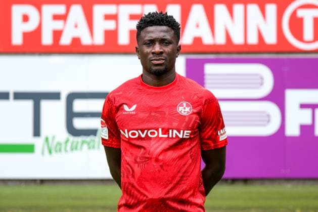 Afeez Aremu (1. FC Kaiserslautern, 23), GER, 1. FC Kaiserslautern, 2. Bundesliga, Portraettermin 2024 2025, 25.07.2024. GER, 1. FC Kaiserslautern, 2. Bundesliga, Portraettermin 2024 2025, 25.07.2024. Kaiserslautern