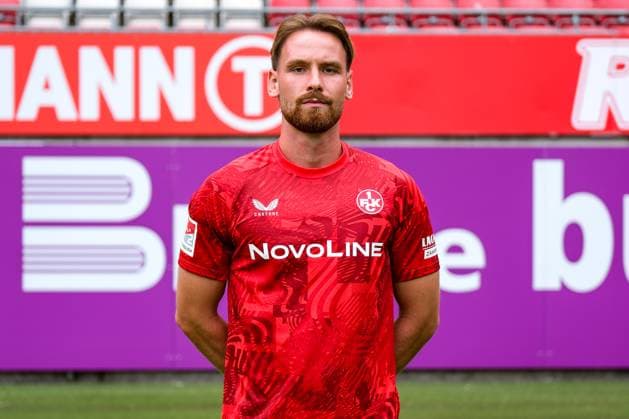 Jannis Heuer (1. FC Kaiserslautern, 24), GER, 1. FC Kaiserslautern, 2. Bundesliga, Portraettermin 2024 2025, 25.07.2024. GER, 1. FC Kaiserslautern, 2. Bundesliga, Portraettermin 2024 2025, 25.07.2024. Kaiserslautern