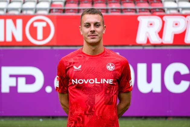 Filip Kaloc (1. FC Kaiserslautern, 26), GER, 1. FC Kaiserslautern, 2. Bundesliga, Portraettermin 2024 2025, 25.07.2024. GER, 1. FC Kaiserslautern, 2. Bundesliga, Portraettermin 2024 2025, 25.07.2024. Kaiserslautern
