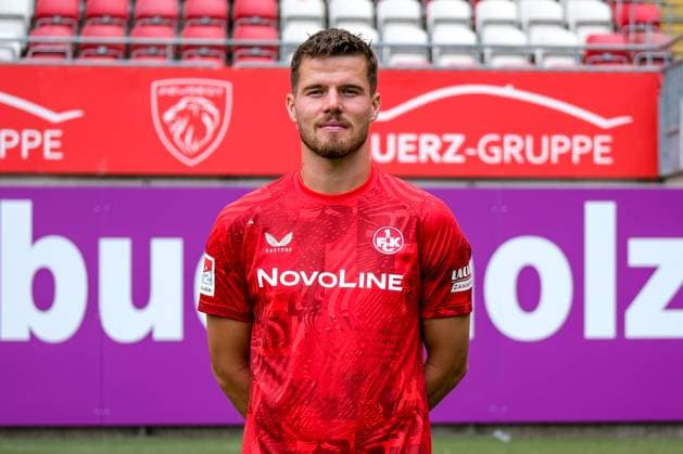 Jan Elvedi (1. FC Kaiserslautern, 33), GER, 1. FC Kaiserslautern, 2. Bundesliga, Portraettermin 2024 2025, 25.07.2024. GER, 1. FC Kaiserslautern, 2. Bundesliga, Portraettermin 2024 2025, 25.07.2024. Kaiserslautern