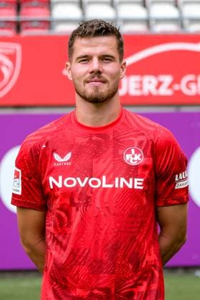 Jan Elvedi (1. FC Kaiserslautern, 33), GER, 1. FC Kaiserslautern, 2. Bundesliga, Portraettermin 2024 2025, 25.07.2024. GER, 1. FC Kaiserslautern, 2. Bundesliga, Portraettermin 2024 2025, 25.07.2024. Kaiserslautern