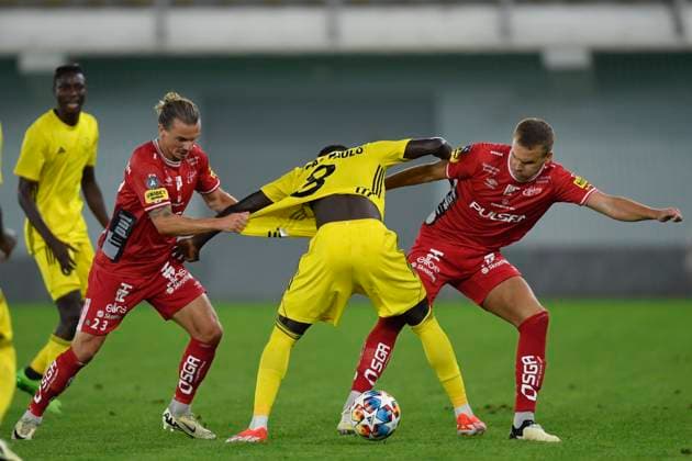 240725 Niklas Hult and Gustav Henriksson of Elfsborg during the UEFA Europa League qualification match between Sheriff Tiraspol and Elfsborg on July 25, 2024 in Tiraspol. Photo: Alex Nicodim BILDBYRAN COP 282 AN0008 fotboll football soccer fotball uefa europa league sheriff tiraspol elfsborg bbeng qualification Copyright: ALEXxNICODIM BB240725ZH024
