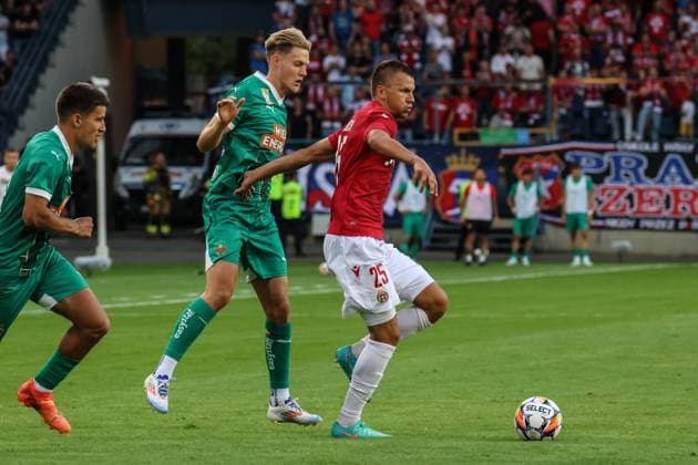 2024 25 UEFA Europa League second qualifying round Wisla Krakow - SK Rapid Wien 07.25.2024 Krakow (Cracow) Poland, Football 2024 25 UEFA Europa League second qualifying round, Wisla Krakow - SK Rapid Wien op: Bartosz Jaroch, Noah Bischof Copyright: xKonradxSwieradx IMG_1461