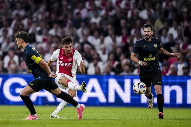 AMSTERDAM , 25-07-2024, JohanCruijff ArenA , Season 2024-2025. UEFA Europa League Second qualifying round Football between Ajax and Vojvodina , Ajax player Steven Berghuis Ajax - Vojvodina  x25835725x Copyright:
