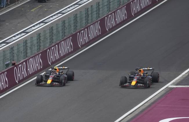 Formula 1 Rolex Belgian Grand Prix 2024 26.07.2024, Circuit de Spa-Francorchamps, Spa-Francorchhamps, Formula 1 Rolex Belgian Grand Prix 2024 , im Bild Max Verstappen (NLD), Oracle Red Bull Racing, Sergio Perez (MEX)