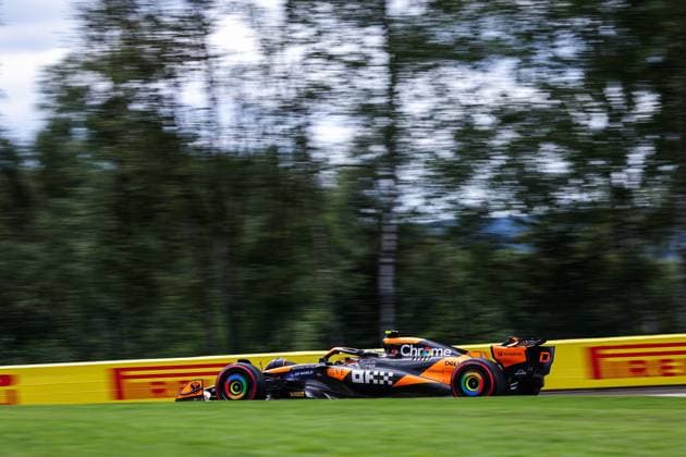 04 NORRIS Lando (gbr), McLaren F1 Team MCL38, action during the Formula 1 Rolex Belgian Grand Prix 2024, 14th round of the 2024 Formula One World Championship, WM, Weltmeisterschaft from July 26 to 28, 2024 on the Circuit de Spa-Francorchamps, in Stavelot, Belgium - F1 - BELGIAN GRAND PRIX 2024 DPPI Panoramic  240726_R14_BELGIO_DP_AV6_0536