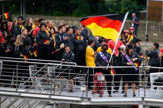 Bilder des Jahres 2024, Sport 07 Juli Sport Themen der Woche KW30 Sport Bilder des Tages 240726 Athletes and flag bearers Dennis Schroder and Anna-Maria Wagner of Germany during the Opening Ceremony of the Paris 2024 Olympic Games, Olympische Spiele, Olympia, OS on July 26, 2024 in Paris. Photo: Johanna Säll BILDBYRAN kod JL LT0642 olympic games olympics os ol olympiska spel olympiske leker paris 2024 paris-os paris-ol bbeng invigning invigningsceremoni opening ceremony apningsseremoni *** 240726 Athletes and flag bearers Dennis Schroder and Anna Maria Wagner of Germany during the Opening Ceremony of the Paris 2024 Olympic Games on July 26, 2024 in Paris Photo Johanna Säll BILDBYRAN kod JL LT0642 olympic games olympics os ol olympiska spelen olympiske leker paris 2024 paris os paris ol bbeng invigning invigningsceremoni opening ceremony apningsseremoni  Copyright: JOHANNAxSÄLL BB240726ZC019