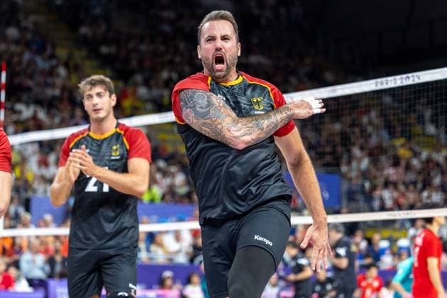 Volleyball - Olympic Games, Olympische Spiele, Olympia, OS Paris 2024: Day 1 Gyorgy Grozer is playing during Volleyball Men s Preliminary Round - Group C - match between Japan and Germany on Day -1 Olympic Games Paris 2024 at South Paris Arena in Paris, France on July 27, 2024. Paris France  Copyright: xAndrzejxIwanczukx originalFilename:iwanczuk-volleyba240727_np0Wy.jpg