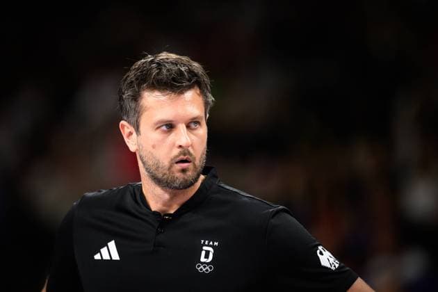 27.07.2024, Paris, Arena Paris Süd Volleyball, Olympische Spiele, Vorrunde, Deutschland (GER) vs. Japan (JPN) Michal Winiarski (Trainer Coach GER)