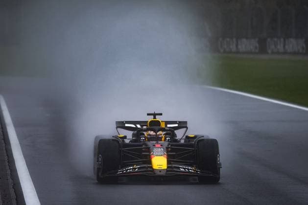 01 VERSTAPPEN Max (nld), Red Bull Racing RB20, action during the Formula 1 Rolex Belgian Grand Prix 2024, 14th round of the 2024 Formula One World Championship, WM, Weltmeisterschaft from July 26 to 28, 2024 on the Circuit de Spa-Francorchamps, in Stavelot, Belgium - F1 - BELGIAN GRAND PRIX 2024 DPPI Panoramic  240727_R14_BELGIO_DP_AV3_2837