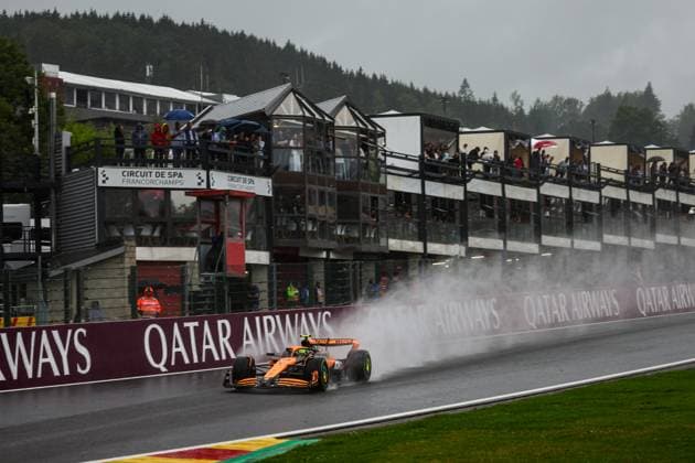 04 NORRIS Lando (gbr), McLaren F1 Team MCL38, action during the Formula 1 Rolex Belgian Grand Prix 2024, 14th round of the 2024 Formula One World Championship, WM, Weltmeisterschaft from July 26 to 28, 2024 on the Circuit de Spa-Francorchamps, in Stavelot, Belgium - F1 - BELGIAN GRAND PRIX 2024 DPPI Panoramic  240727_R14_BELGIO_DP_FG003928