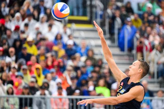 240727 Jonatan Hellvig of Sweden during the Beach volleyball, Beachvolleyball match between Sweden and Australia during day 1 of the Paris 2024 Olympic Games, Olympische Spiele, Olympia, OS on July 27, 2024 in Paris. Photo: Ludvig Thunman BILDBYRAN kod LT LT0644 beachvolleyboll beach volleyball sandvolleyball olympic games olympics os ol olympiska spel olympiske leker paris 2024 paris-os paris-ol 1 bbeng Copyright: LUDVIGxTHUNMAN BB240727LT084