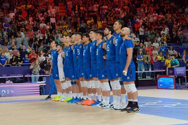 italy National Anthem during Men s volleyball - Italy vs Brazil, Olympic Games, Olympische Spiele, Olympia, OS Paris 2024 in Paris, France, July 27 2024  Copyright: xPasqualexGolia IPAxSportx xipa-ax xx IPA_48309293 IPA_Agency_IPA48309293