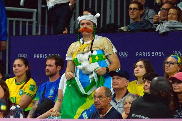 Olympic Games, Olympische Spiele, Olympia, OS Paris 2024 - Men s volleyball - Italy vs Brazil Obelix fan during the match during Men s volleyball - Italy vs Brazil, Olympic Games Paris 2024 in Paris, France, July 27 2024 Paris France  Copyright: xIPAxSport ABACAx