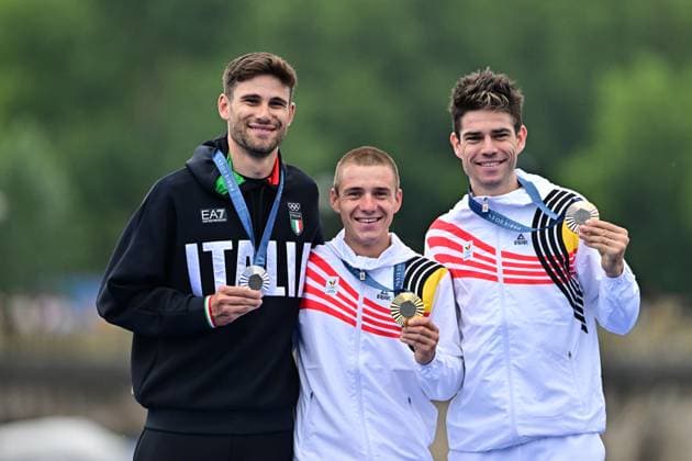 Remco EVENEPOEL, Filippo GANNA , Wout VAN AERT Siegerehrung ITT Olympia 2024 Paris Remco EVENEPOEL, Filippo GANNA , Wout VAN AERT Siegerehrung Radsport, Strassenrennen, Einzelzeitfahren Männer ITT 32,4 Kilometer, Men Individual Time Trial Olympia 27.07.2024 Paris