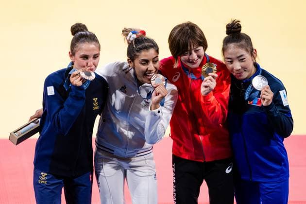 240727 Baasankhuu Bavuudorj of Mongolia, Natsumi Tsunoda of Japan, Shirine Boukli of France and Tara Babulfath of Sweden at the price ceremony after women™s -48kg judo finals during day 1 of the Paris 2024 Olympic Games, Olympische Spiele, Olympia, OS on July 27, 2024 in Paris. Photo: Ludvig Thunman BILDBYRAN kod LT LT0643 judo olympic games olympics os ol olympiska spel olympiske leker paris 2024 paris-os paris-ol 1 bbeng jubel Copyright: LUDVIGxTHUNMAN BB240727LT171