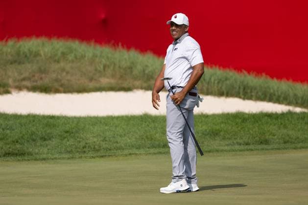 BLAINE, MN - JULY 27: Jhonattan Vegas looks on after missing a putt on the 18th hole during the third round of the 3M Open at TPC Twin Cities on July 27, 2024 in Blaine, Minnesota. (Photo by Bailey Hillesheim Icon Sportswire) GOLF: JUL 27 PGA, Golf Herren 3M Open EDITORIAL USE ONLY Icon2407270443