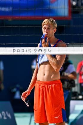 Olympische Spiele (Beachvolleyball); Paris 28.07.2024 Vorrunde, Herren, NED vs ITA, Steven Van De Velde Copyright: xBEAUTIFULxSPORTS TomxBlochx