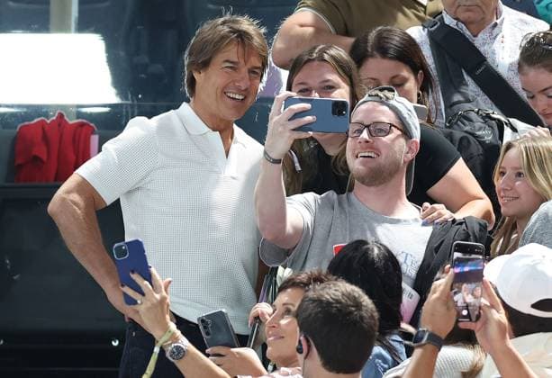 Sport Themen der Woche KW30 Sport Bilder des Tages American actor and film producer, Tom Cruise seen in the crowd at the gymnastics taking selfies with fans Paris 2024 Olympic Games, Olympische Spiele, Olympia, OS Day Two, Paris, France - 28 Jul 2024  Copyright: xRyanxBrowne Shutterstockx 14604304cz