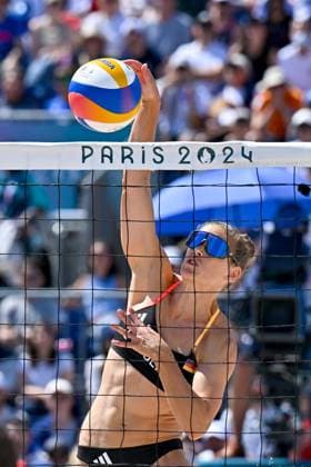 Olympische Spiele (Beachvolleyball); Paris 28.07.2024 Vorrunde, Frauen, GER-FRA; Cinja Tillmann Copyright: xBEAUTIFULxSPORTS TomxBlochx