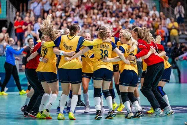 Sport Themen der Woche KW30 Sport Bilder des Tages 240728 Players of Sweden celebrate after a women™s preliminary round handball match between Sweden and Germany during day 2 of the Paris 2024 Olympic Games, Olympische Spiele, Olympia, OS on July 28, 2024 in Paris. Photo: Johanna Säll BILDBYRAN kod JL JL0404 handball handboll handball olympic games olympics os ol olympiska spel olympiske leker paris 2024 paris-os paris-ol 2 bbeng sverige tyskland jubel *** 240728 Players of Sweden celebrate after a women™s preliminary round handball match between Sweden and Germany during day 2 of the Paris 2024 Olympic Games on July 28, 2024 in Paris Photo Johanna Säll BILDBYRAN code JL JL0404 handball handball olympic games olympics os ol olympiska spelen olympiske leker paris 2024 paris os paris ol 2 bbeng sverige tyskland jubel  Copyright: JOHANNAxSÄLL BB240728ZT096
