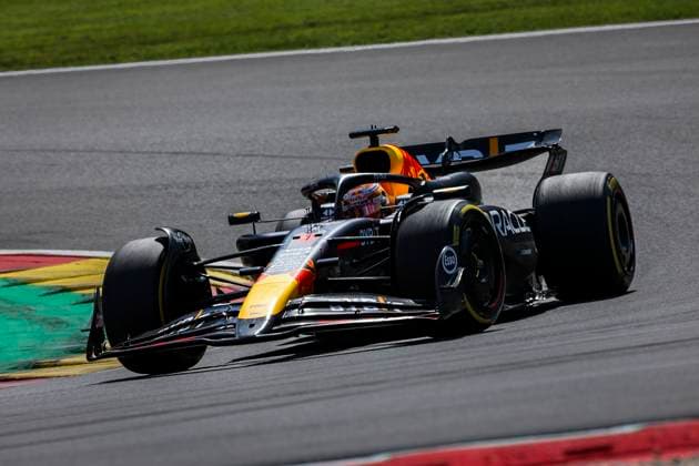 01 VERSTAPPEN Max (nld), Red Bull Racing RB20, action during the Formula 1 Rolex Belgian Grand Prix 2024, 14th round of the 2024 Formula One World Championship, WM, Weltmeisterschaft from July 26 to 28, 2024 on the Circuit de Spa-Francorchamps, in Stavelot, Belgium - F1 - BELGIAN GRAND PRIX 2024 DPPI Panoramic  240728_R14_BELGIO_DP_JFR62202