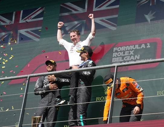 Formula 1 Rolex Belgian Grand Prix 2024 28.07.2024, Circuit de Spa-Francorchamps, Spa-Francorchhamps, Formula 1 Rolex Belgian Grand Prix 2024 , im Bild Sieger George Russell (GBR), Mercedes-AMG Petronas Formula One Team, 2.Platz für Lewis Hamilton (GBR), 3.Platz für Oscar Piastri (AUS), McLaren F1 Team, Joseph McMillan, leitender Rennstrategist bei Mercedes.