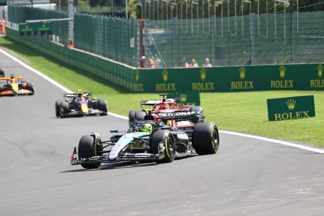 Stavelot, Belgien 26.- 28. Juli 2024: FIA - Formel 1 - WM - Großer Preis Belgien - Circuit de Spa-Francorchamps - 2024 Im Bild: Lewis Hamilton (GBR) uebernimmt in Runde drei die fuehrung Circuit de Spa-Francorchamps Copyright: xFotostandx xHorstxBernhardtx