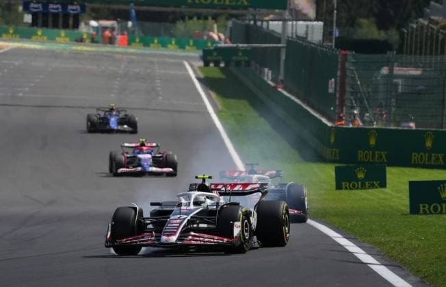 28.07.2024, Circuit de Spa-Francorchamps, Spa-Francorchhamps, Formula 1 Rolex Belgian Grand Prix 2024 , im Bild Nico Hülkenberg (DEU), Haas F1 Team, Kevin Magnussen (DNK) Defodi-506_20240728_hbr_2020