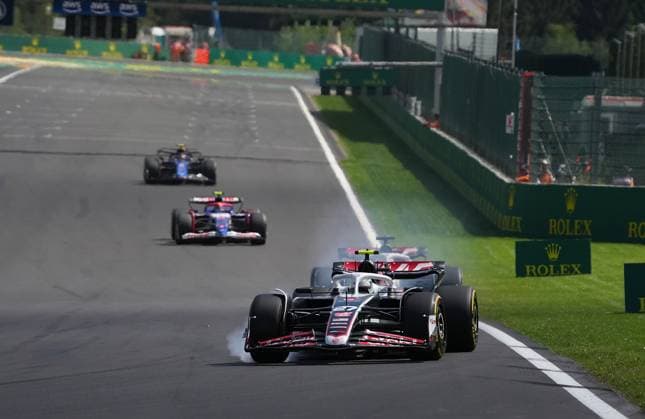 Formula 1 Rolex Belgian Grand Prix 2024 28.07.2024, Circuit de Spa-Francorchamps, Spa-Francorchhamps, Formula 1 Rolex Belgian Grand Prix 2024 , im Bild Nico Hülkenberg (DEU), Haas F1 Team, Kevin Magnussen (DNK)