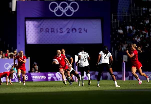 July 28, 2024, Paris, FRANCE: Canada back Olivia Apps (2) runs the ball against Fiji during first half Women rugby 7s action at the Paris Summer Olympics in Paris, France on Sunday, July 28, 2024. Canada News - July 28, 2024  - ZUMAc35_ 20240728_zaf_c35_059 Copyright: xNathanxDenettex