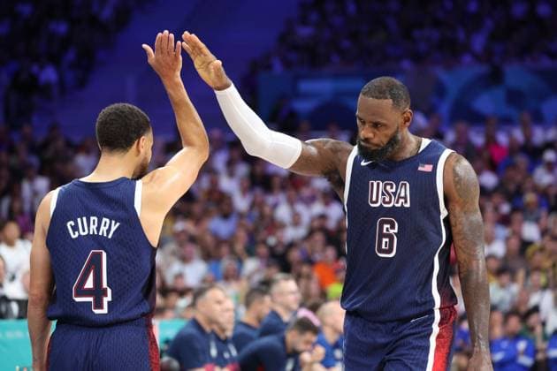 Sport Themen der Woche KW30 Sport Bilder des Tages LeBron JAMES (USA) Mens basketball, Serbie vs USA , Men s preliminary round during the Olympic Games, Olympische Spiele, Olympia, OS Paris 2024 JO 2024 : BASKET BALL - Serbie vs Etats-Unis - Jeux Olympiques 2024 - Paris2024 - Lille - 28 07 2024 DPPI Panoramic 