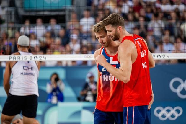 240728 Anders Mol and Christian Sorum of Norway in men s preliminary round Beach volleyball, Beachvolleyball match between Norway and Chile during day 2 of the Paris 2024 Olympic Games, Olympische Spiele, Olympia, OS on July 28, 2024 in Paris. Photo: Jon Olav Nesvold BILDBYRAN COP 217 VG0635 bbeng olympic games olympics os ol olympiska spel olympiske leker paris 2024 paris-os paris-ol beachvolleyboll beach volleyball sandvolleyball Copyright: JONxOLAVxNESVOLD BB240728JE144